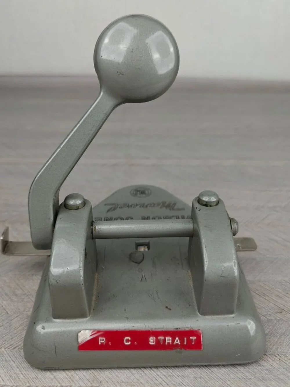 Wilson Jones Marvel Vintage Metal Hole Punch 331 Mid-Century Industrial Gray